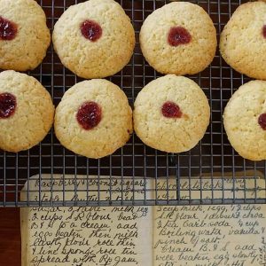 Jam drops on cooling tray