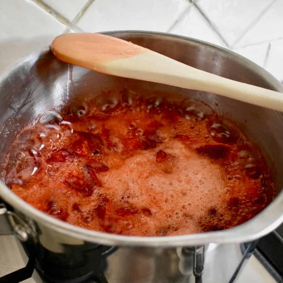 strawberry jam boiling well