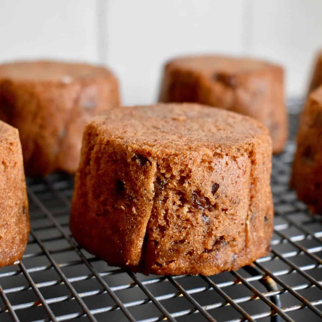 mini-christmas-cakes-recipe-cooking-with-nana-ling