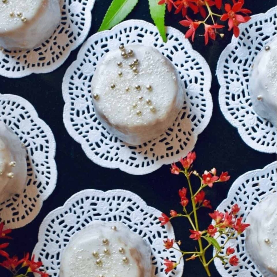 Mini Christmas Cakes | Recipe | Cooking with Nana Ling