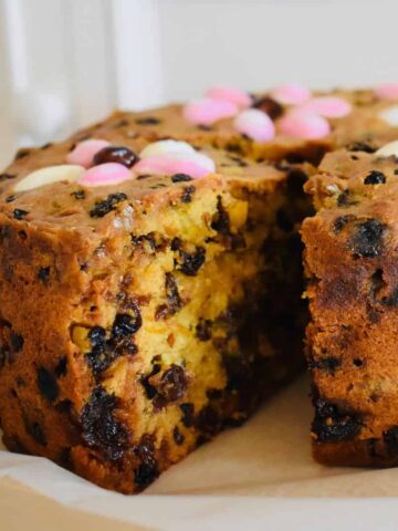 floral fruit cake