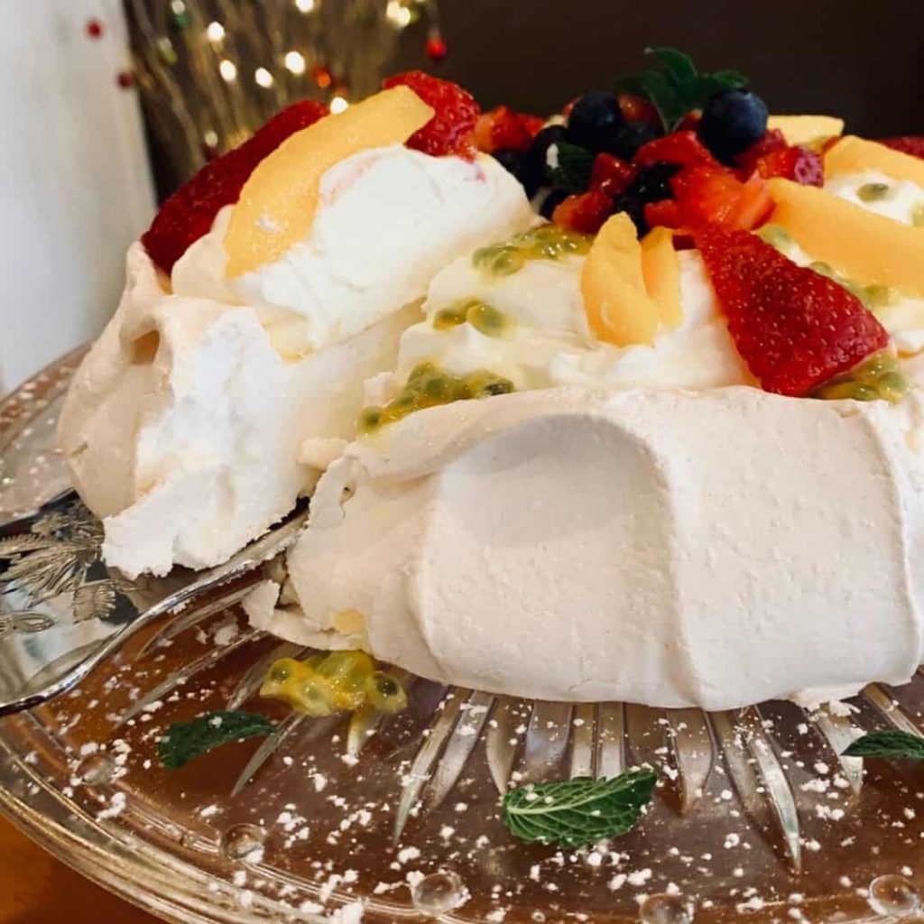 pavlova slice