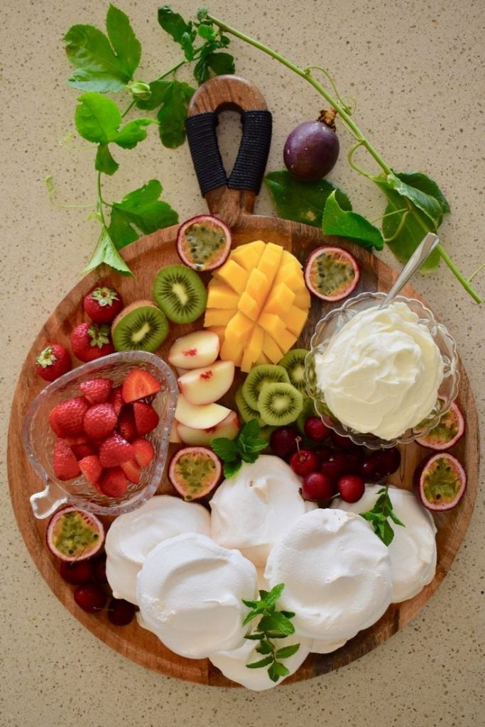 pavlova grazing board