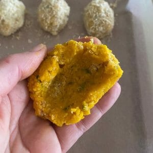 shaping pumpkin croquettes 1