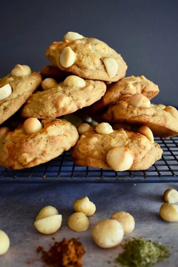 macadamia cookies pile don cooling tray