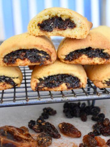 spicy fruit roll biscuits on cooling tray