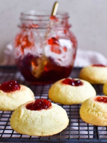 jam drops on cooling tray