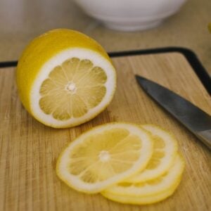 thinly sliced lemons