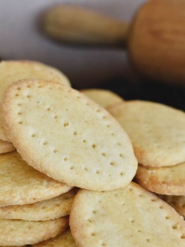 arrowroot biscuits