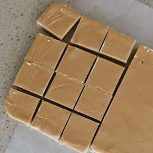 cutting up scottish tablet