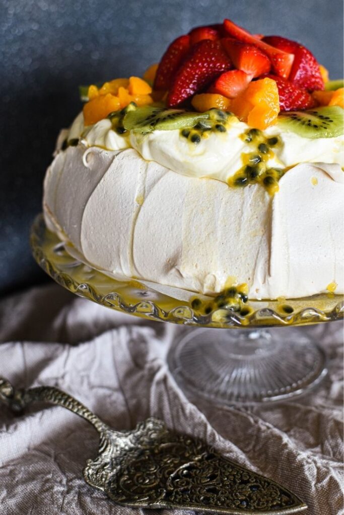 Pavlova Recipe (VIDEO) 