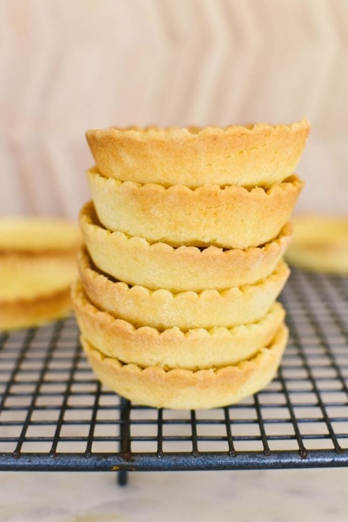 fruit flans pastry shells