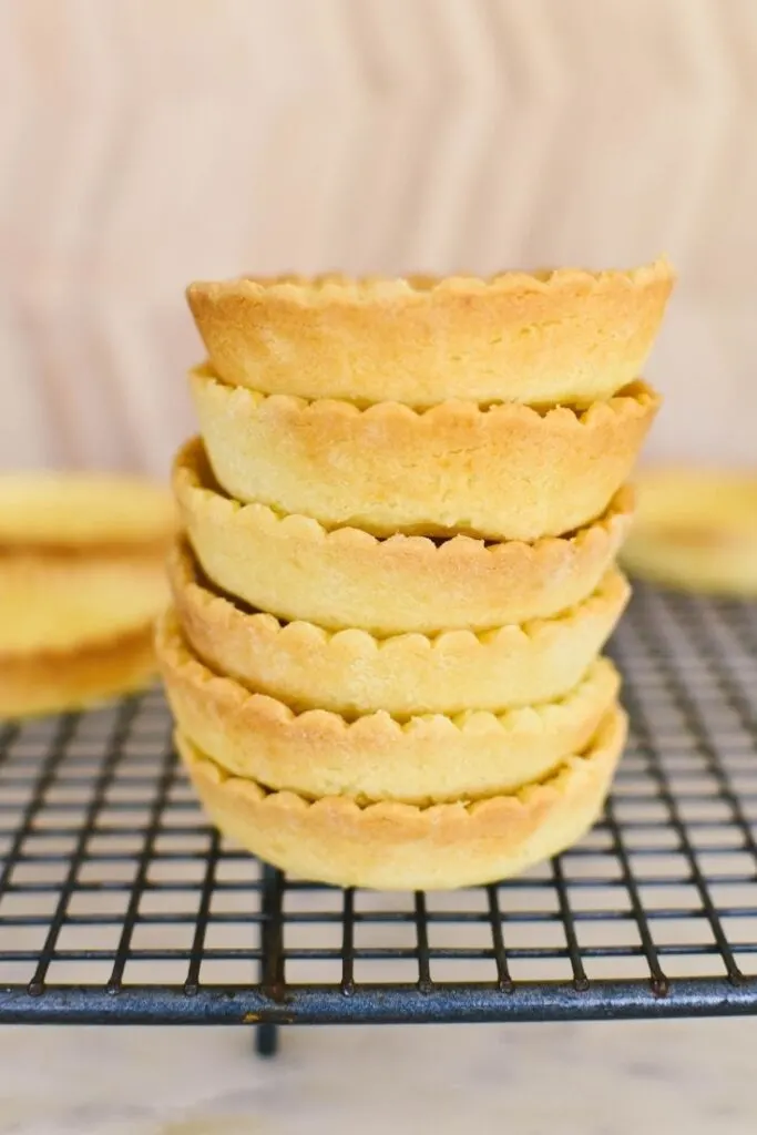 fruit flans pastry shells