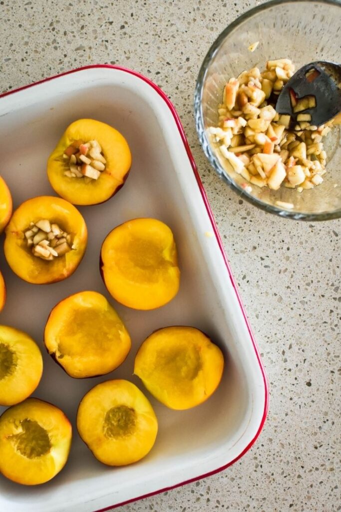 making baked peaches
