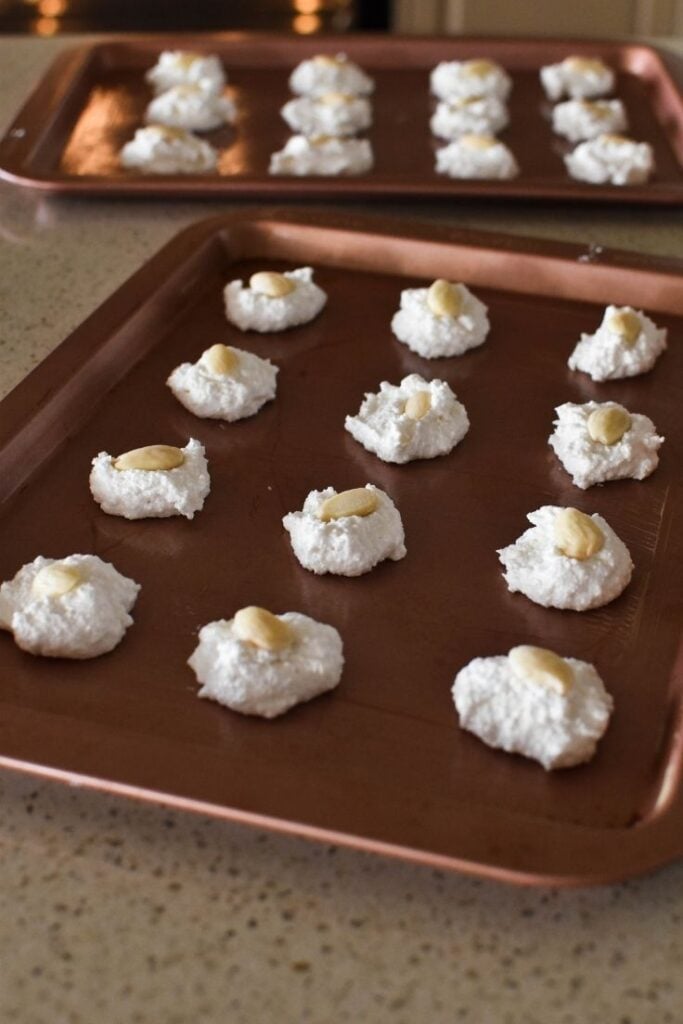 ratafia biscuits