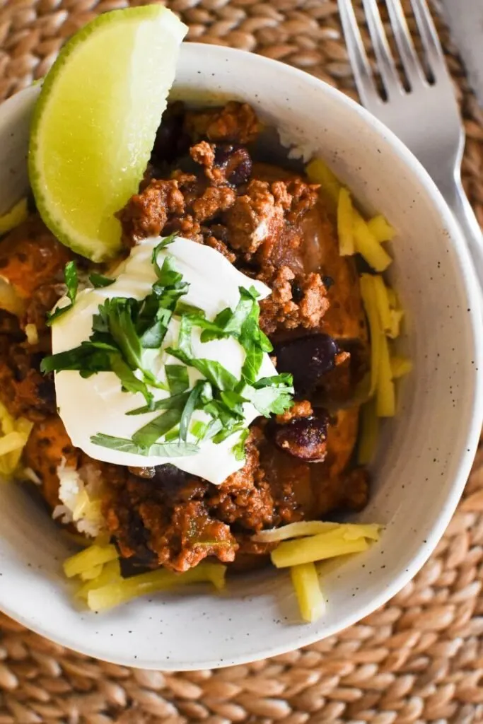 chilli con carne serving idea