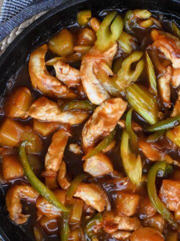 hawaiian chicken in frying pan.