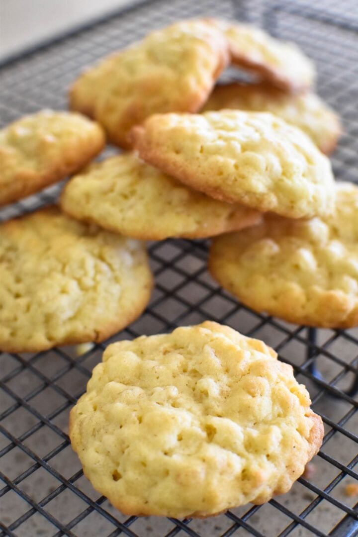 Rice Bubble Biscuits Cooking with Nana Ling