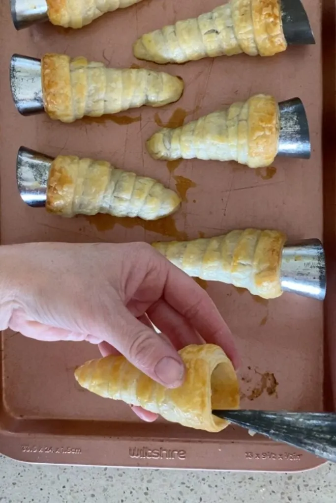 baking cream horns