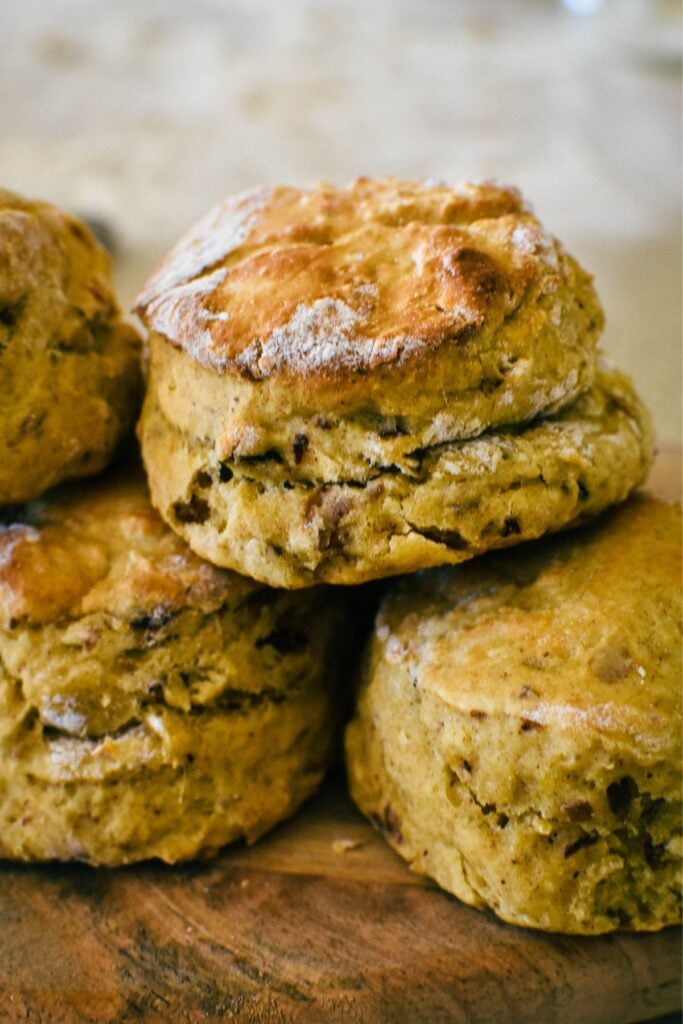 date scones.