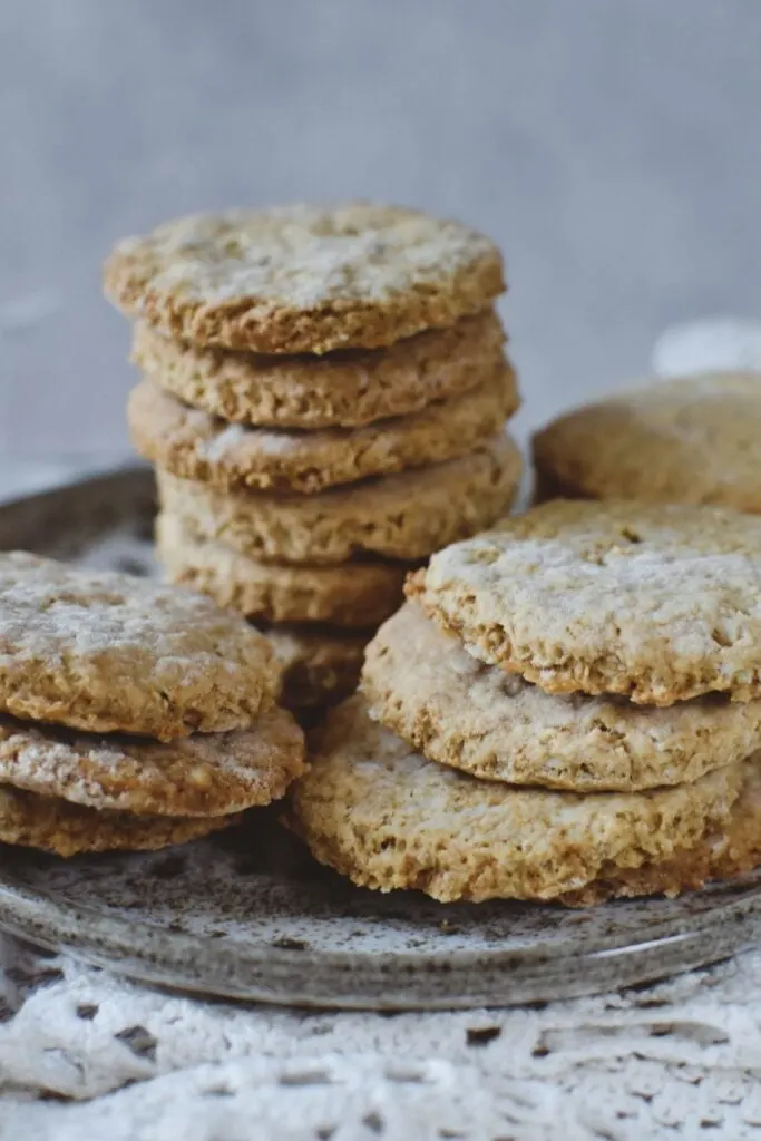 oatmeal biscuits on plate.