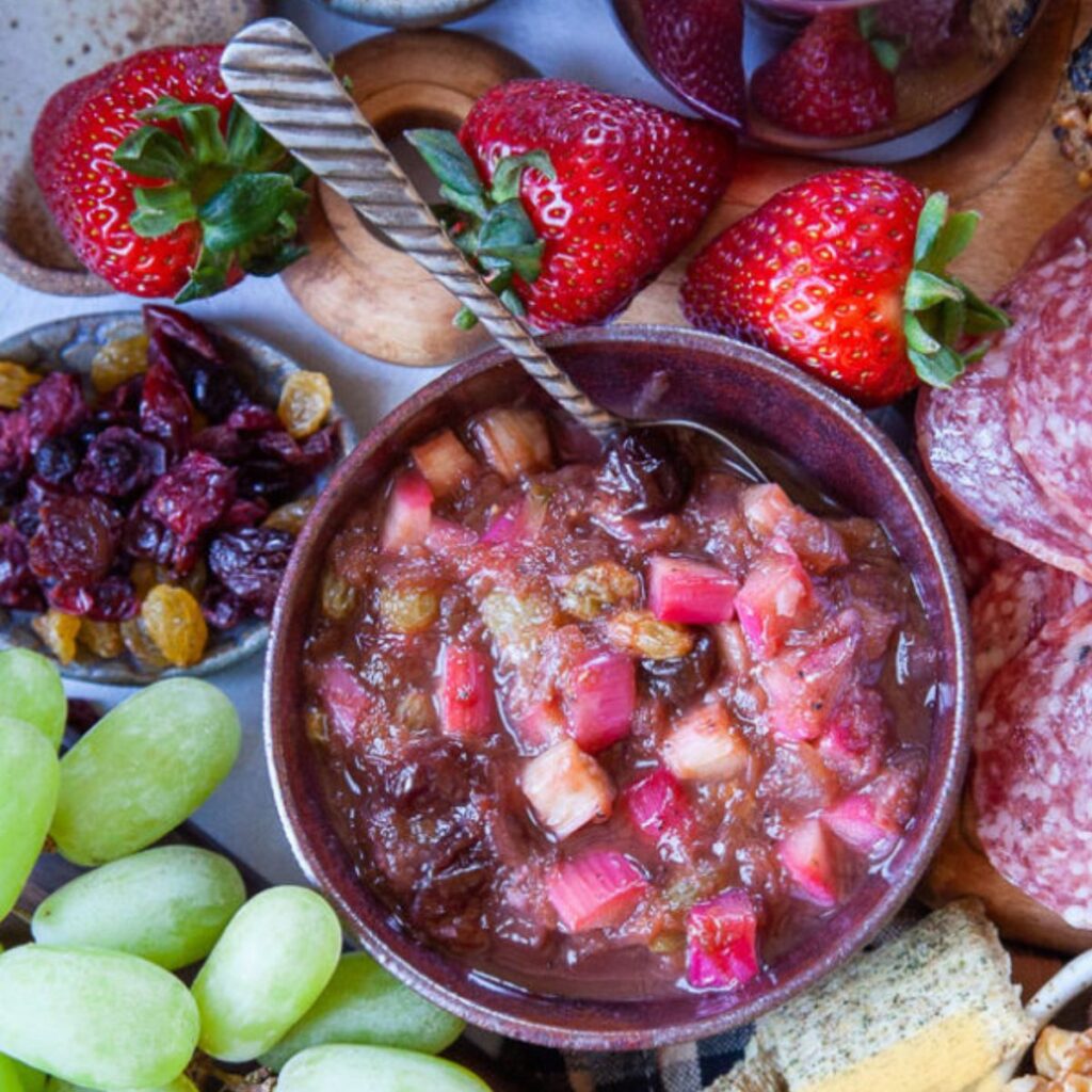 rhubarb chutney