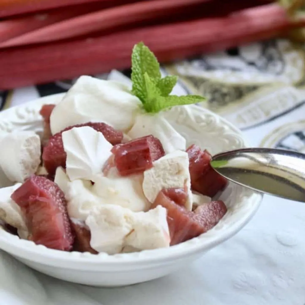 rhubarb eton mess