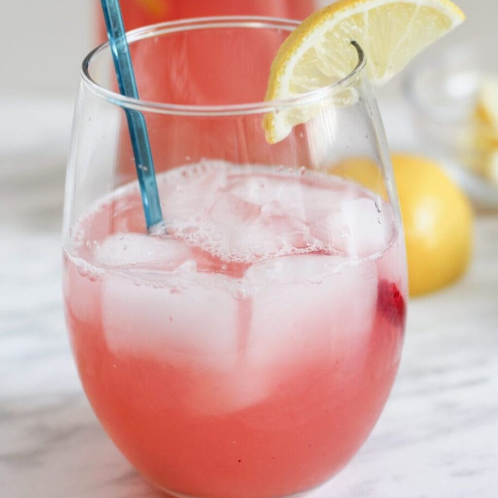 Rhubarb lemonade