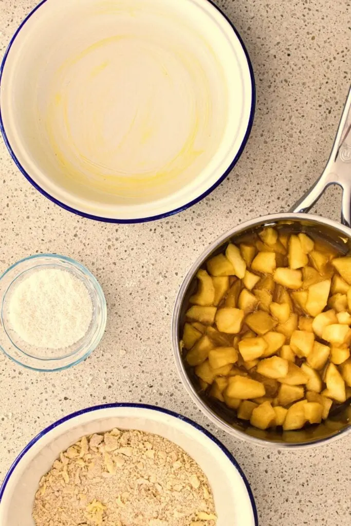 how to make apple crumble.