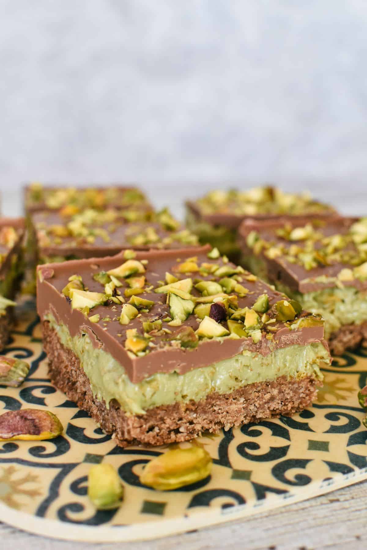 Dubai chocolate slice with an aussie twist.