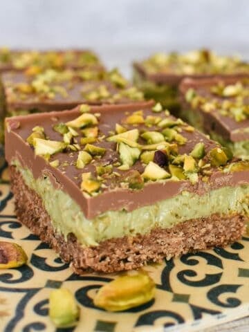 Dubai chocolate Slice with an Australian twist.